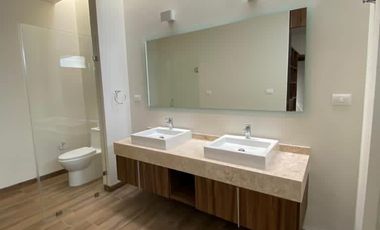 En RENTA increible casa en condominio Zibatá