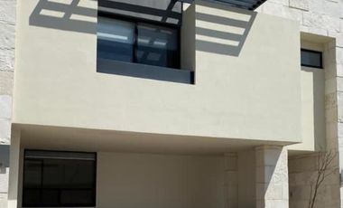 En RENTA increible casa en condominio Zibatá