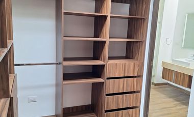 En RENTA increible casa en condominio Zibatá