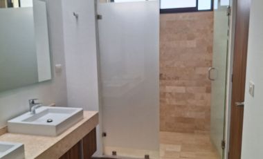 En RENTA increible casa en condominio Zibatá