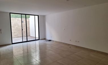 En RENTA increible casa en condominio Zibatá