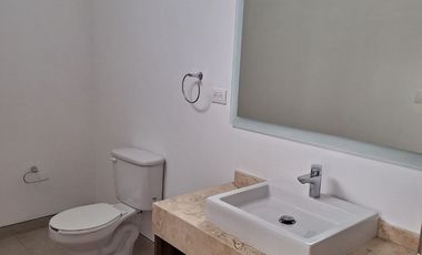 En RENTA increible casa en condominio Zibatá