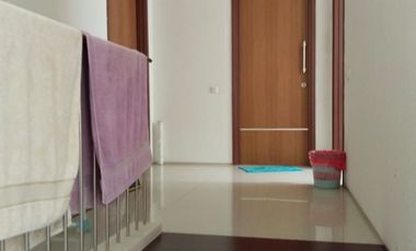 Rumah ada kamar kost  di jual di pusat kota denpasar. Jalan Gunung Agung  2 lantai . Denpasar 2 bangunan.