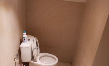 Rumah ada kamar kost  di jual di pusat kota denpasar. Jalan Gunung Agung  2 lantai . Denpasar 2 bangunan.