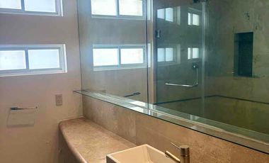 *DEPARTAMENTO DE LUJO EN RENTA – EDIFICIO ALTUS* ZONA NORTE
📍 Piso 6 | Vista espectacular a la ciudad