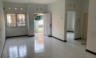 Dikontrakkan rumah di Antapani, JL Antasari 2