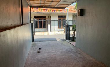 Dikontrakkan rumah di Antapani, JL Antasari 2
