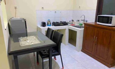 rumah fully Furnished Sewa tahunan bebas banjir lokasi strategis