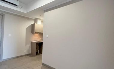 for rent 1 bedroom semi furnish menara jakarta kemayoran