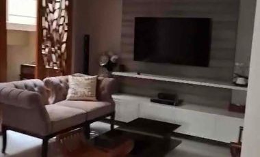 jual rumah bagus, komplex elite  Istana Kawaluyaan buah batu bandung
