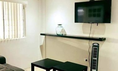 EN RENTA DEPARTAMENTO AMUEBLADO FRENTE A LA GRAN VIA