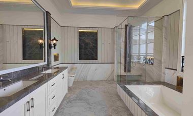 DIJUAL RUMAH SUPER MEWAH SIAP HUNI DI KEMANG JAKARTA SELATAN