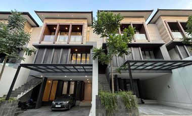 Rumah 3 Lantai Siap Huni Termewah di Andara Cilandak Jakarta Selatan.
