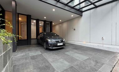 Rumah 3 Lantai Siap Huni Termewah di Andara Cilandak Jakarta Selatan.