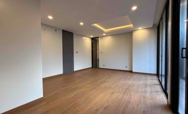 Rumah 3 Lantai Siap Huni Termewah di Andara Cilandak Jakarta Selatan.