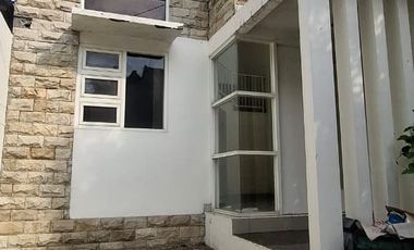 Dijual Via Lelang Rumah Murah 2 Lantai di Wiyung