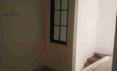 rumah 2 lantai murah dekat Polsek Kramat jati jakarta timur