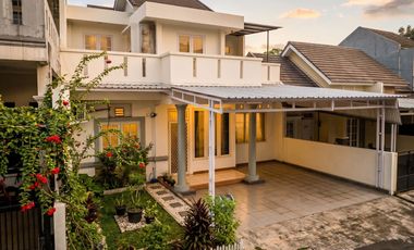 TURUN HARGA! DIJUAL CEPAT RUMAH 2 LANTAI 3+1KT & 2+2KM - SHM - MODERN HILL PONDOK CABE TANGERANG SELATAN