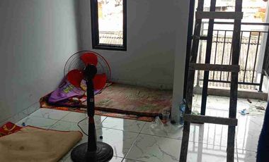 rumah akses motor dekat ke tb simatupang di condet
