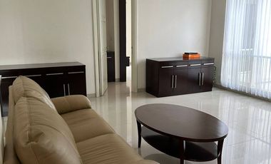 DISEWAKAN RUMAH CITRALAND TERDEPAN 2 Lantai Semi Furnish