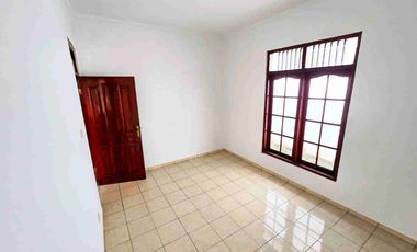 JUAL CEPAT Rumah Impian Luas di Jl.Tirta Kencana, Sayap Pesantren, Cimahi