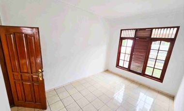 JUAL CEPAT Rumah Impian Luas di Jl.Tirta Kencana, Sayap Pesantren, Cimahi