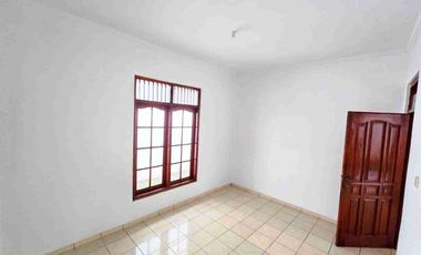 JUAL CEPAT Rumah Impian Luas di Jl.Tirta Kencana, Sayap Pesantren, Cimahi