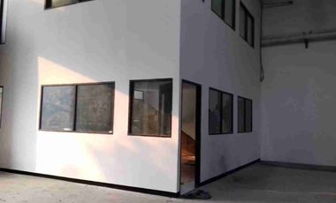 DISEWAKAN GUDANG TAMAN TEKNO BSD LUAS 1800 METER