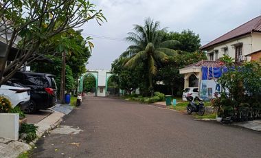 Rumah Murah Harga Dibawah NJOP dalam Cluster di depan Alun alun Kota Depok,GDC, Cluster Puri insani 2 dijual cepat
