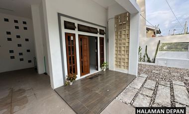 villa mewah type 250/160m2 2lt di panorama trikora banjarbaru