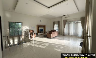 villa mewah type 250/160m2 2lt di panorama trikora banjarbaru