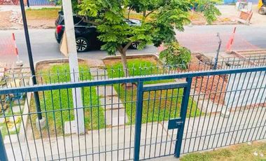 ALQUILÓ CASA EN SAN ISIDRO  EXCELENTE ZONA .