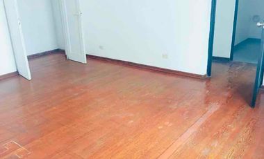 ALQUILÓ CASA EN SAN ISIDRO  EXCELENTE ZONA .