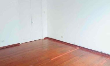 ALQUILÓ CASA EN SAN ISIDRO  EXCELENTE ZONA .