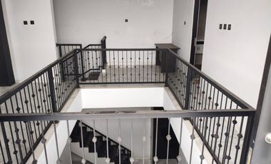 Dijual Rumah HOOK 2 Lantai Siap Huni Di Perum Griya Kencana Menganti Gresik