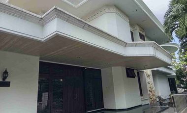 DISEWAKAN RUMAH MEWAH KOMERSIAL AREA KUPANG INDAH
