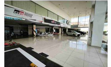 Dijual via lelang showroom Toyota di rayaTaman Sidoarjo