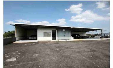 Dijual via lelang showroom Toyota di rayaTaman Sidoarjo