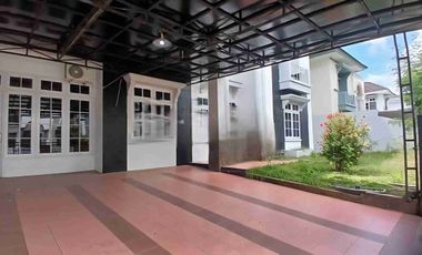 Rumah 2 lantai siap Huni di perumahan Elit Balikpapan Baru