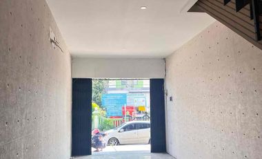 Jalan Utama! Ruko 2 Lantai Siap Huni di Harapan Jaya, Bekasi, Jawa Barat