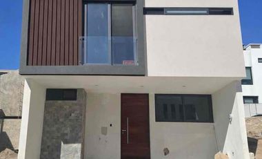 Se vende casa coto Alicate, Capital Norte, Zapopan, Jalisco.