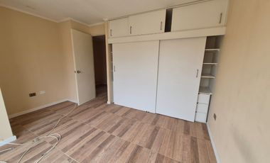 Se arrienda casa en seguro condominio familiar, La Calera