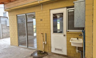 Se arrienda casa en seguro condominio familiar, La Calera