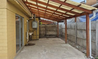 Se arrienda casa en seguro condominio familiar, La Calera