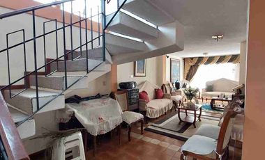 Casa esquinera de venta, La Vicentina, San Pablo. 6 hab., 4 garajes