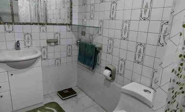 Casa esquinera de venta, La Vicentina, San Pablo. 6 hab., 4 garajes