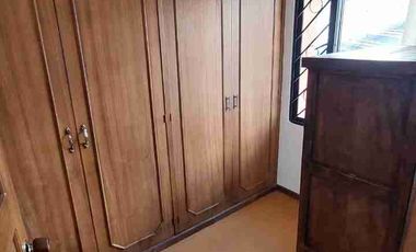 Casa esquinera de venta, La Vicentina, San Pablo. 6 hab., 4 garajes