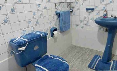 Casa esquinera de venta, La Vicentina, San Pablo. 6 hab., 4 garajes