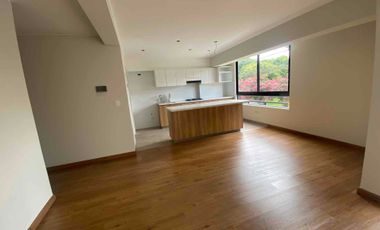 Se vende departamento de estreno en Surco, frente al parque. No paga alcabala.