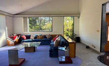 RENTA CASA EN CONDOMINIO EN BOSQUE DE LAS LOMAS